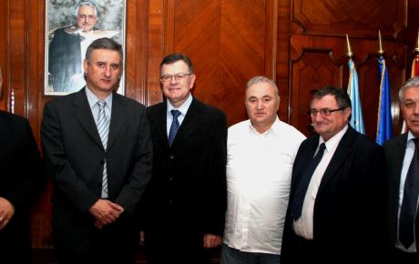 (slijeva) Milijan Brkić, Tomislav Karamarko, dr. Stanko Belina, Ljubomir Puljić, Mladen Popović i Tomislav Čuljak