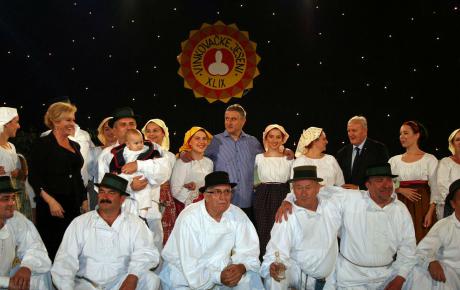 Finale prekrasne večeri. Narod itekako zna tko je za njih, radi njih i od njih