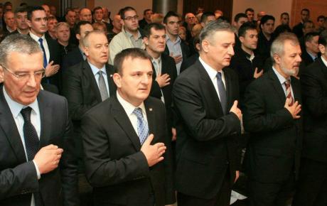 „Rat“ ćemo dobiti nakon što na parlamentarnim izborima skinemo ovu gospodu koja devastira Hrvatsku!