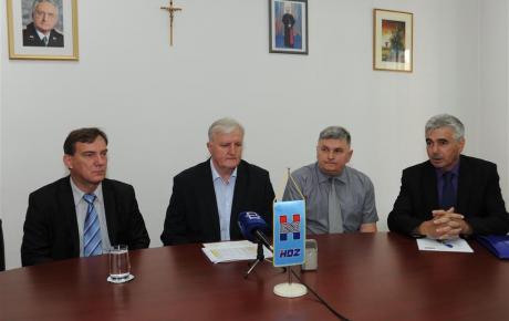 (slijeva) Mladen Karlić, Božo Galić, Damir Barna i Marinko Beljo