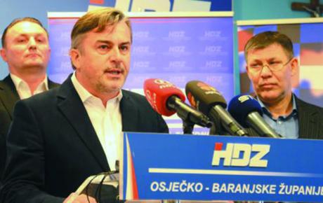 Damir Kramarić (u pozadini), dr. Dražen Vidović i Željko Čepo