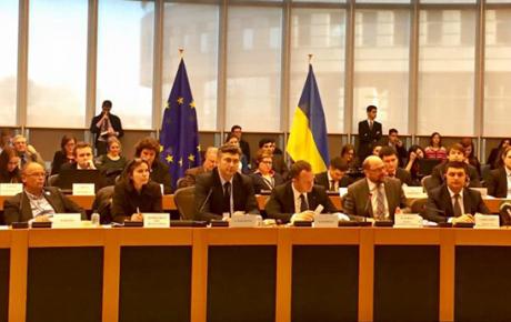 Glavna tema sastanka bila je rasprava o trenutnoj političkoj, humanitarnoj i sigurnosnoj situaciji u istočnoj Ukrajini