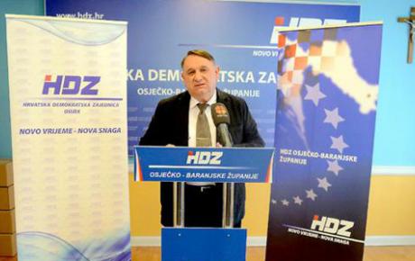 Osječko-baranjski HDZ organizirao je brojna zdravstveno-edukativna predavanja kako bi upoznali građane s preventivnim liječenjem (Photo: Glas Slavonije)