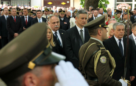 Što vrijeme više prolazi - to su dr. Tuđman i hrvatski branitelji sve veći!