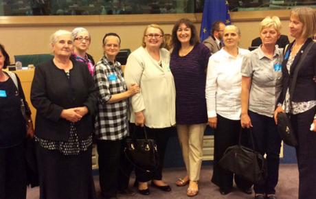Šuica se u EP-u susrela sa ženama koje su osobno proživjele tragediju Srebrenice 