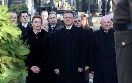 Državno izaslanstvo jutros je položilo zajednički vijenac na Židovskom groblju na Mirogoju 