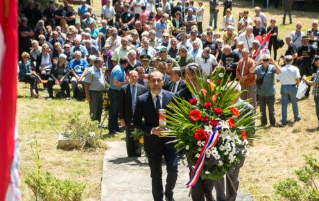 Izaslanik predsjednika Vlade RH i HDZ-a Ivan Anušić odao je počast žrtvama masovnoga komunističkog zločina