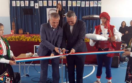Otvorena sportska školska dvorana u Brišniku